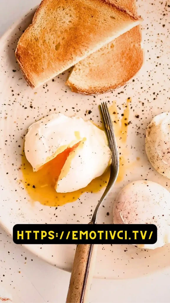 Mastering the Art of Poached Eggs: A Beginner's Guide 